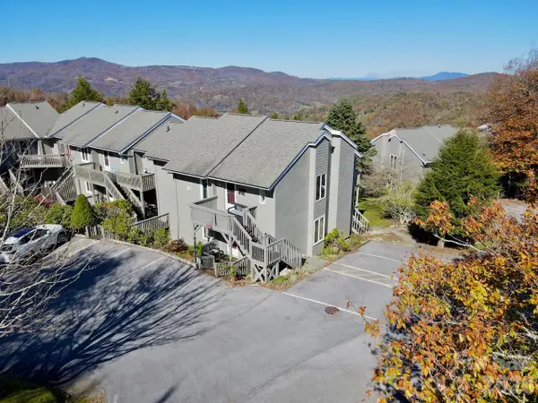 367 Skyleaf Drive #D12, Sugar Mountain, NC 28604
