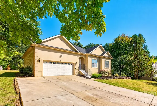 6160 Neptune Drive, Denver, NC 28037