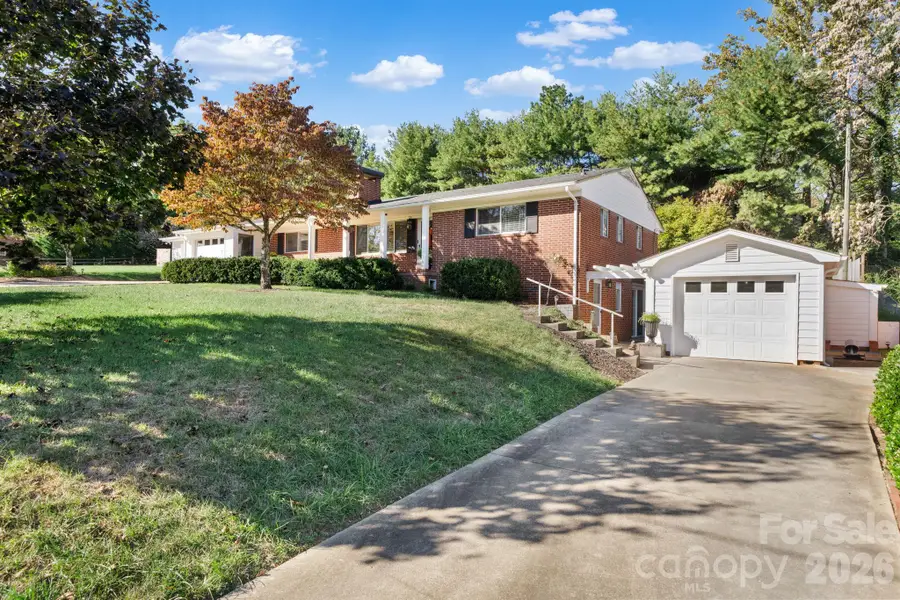 111 Eastwood Park Drive Se, Lenoir, NC 28645 - #2