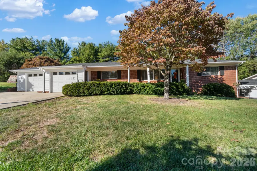 111 Eastwood Park Drive Se, Lenoir, NC 28645 - #3