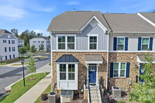 9302 Mallard Mills Drive, Charlotte, NC 28262