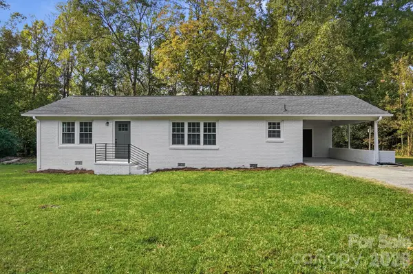 1580 Pinewood Avenue, Lancaster, SC 29720