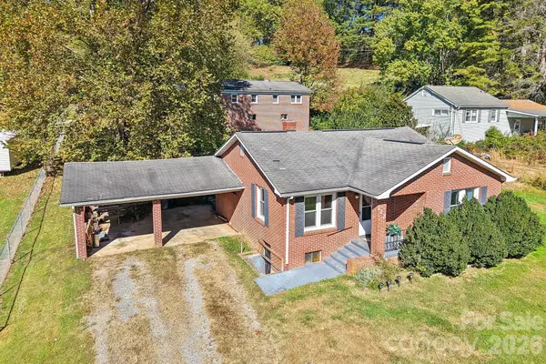 88 Nesbitt Street, Waynesville, NC 28786