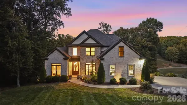647 Victoria Lane, Hickory, NC 28601