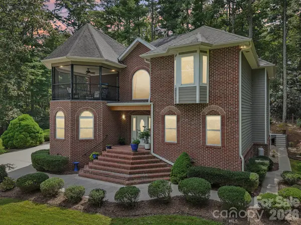 15 Madelyn Lane, Fairview, NC 28730