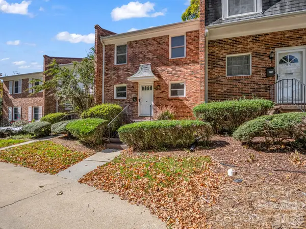 1409 Kensington Road #B-3, Hendersonville, NC 28791