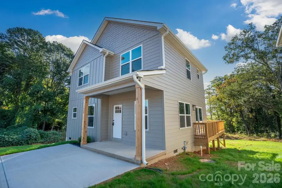 1429 10th Avenue Sw, Hickory, NC 28602 - #3