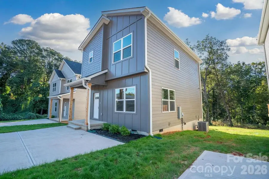 1433 10th Avenue Sw, Hickory, NC 28602 - #3