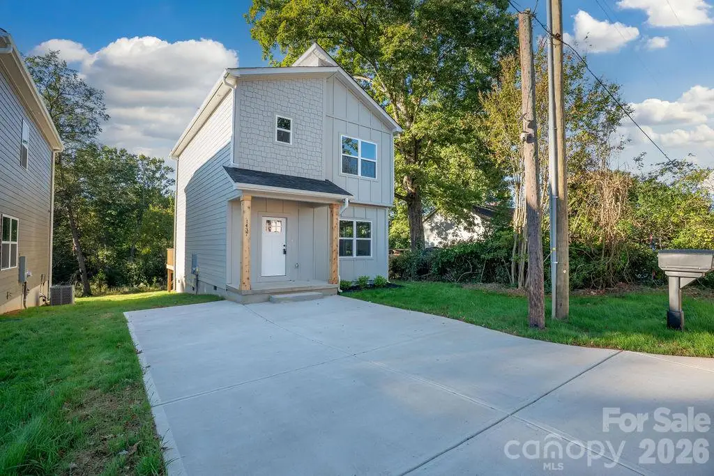 1437 10th Avenue Sw, Hickory, NC 28602 - #1