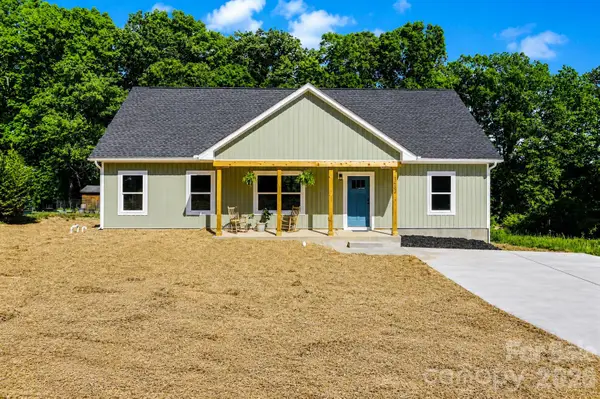 1452 Robinwood Road, Gastonia, NC 28054