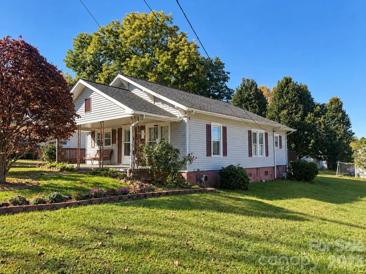 808 Faet Street Sw, Valdese, NC 28690 - #1