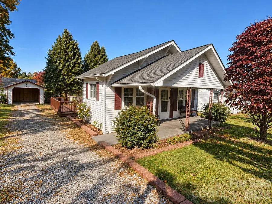 808 Faet Street Sw, Valdese, NC 28690 - #2