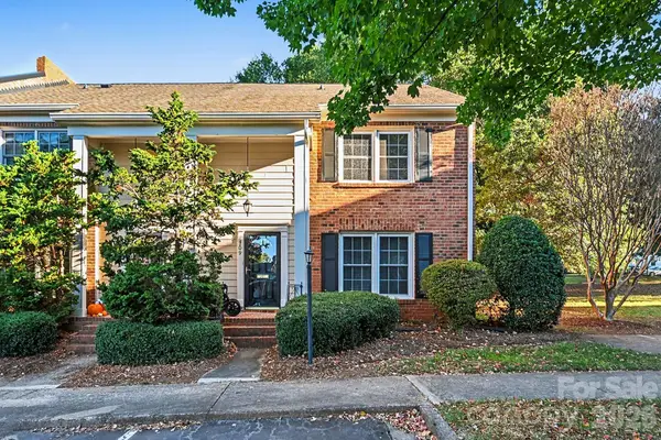 6709 Constitution Lane, Charlotte, NC 28210
