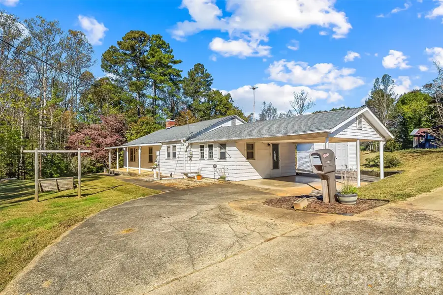 6423 Us 70 Highway E, Nebo, NC 28761 - #2