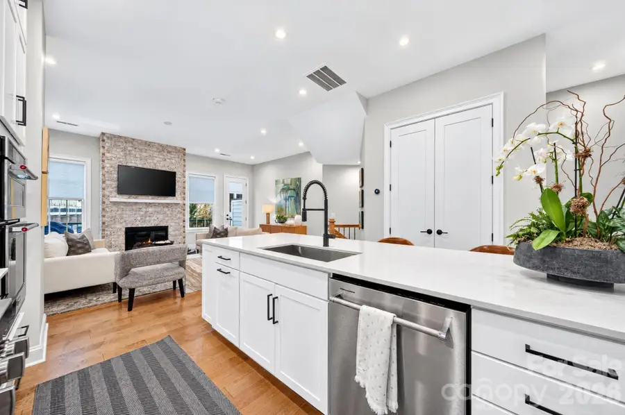 306 N Dotger Avenue, Charlotte, NC 28204 - #3