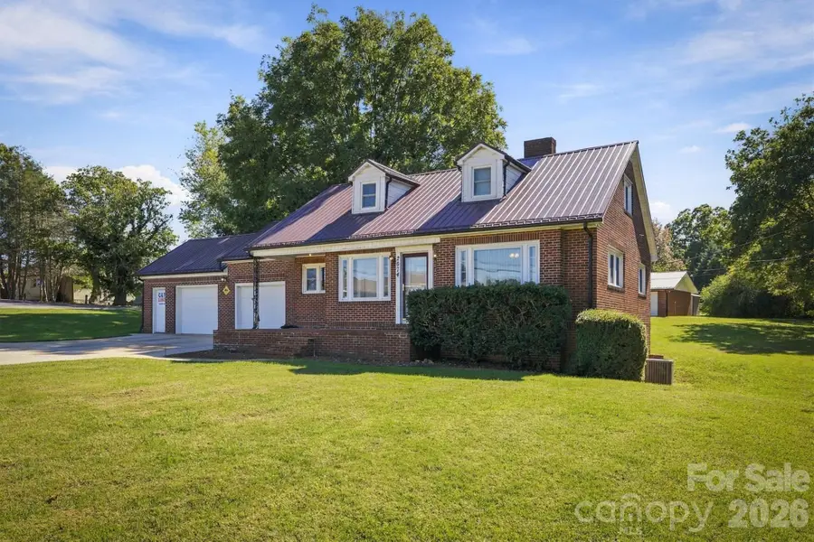2674 Us 70 Highway E, Morganton, NC 28655 - #2