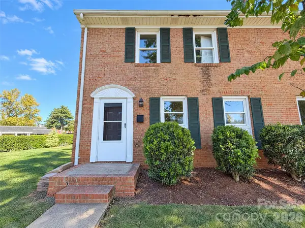 8355 Knights Bridge Road, Charlotte, NC 28210
