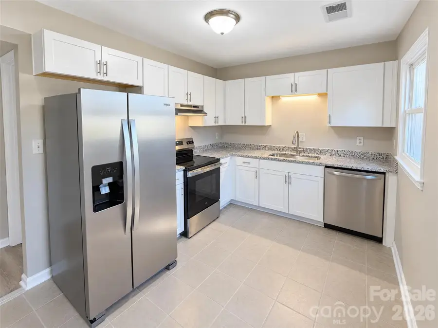 8355 Knights Bridge Road, Charlotte, NC 28210 - #2