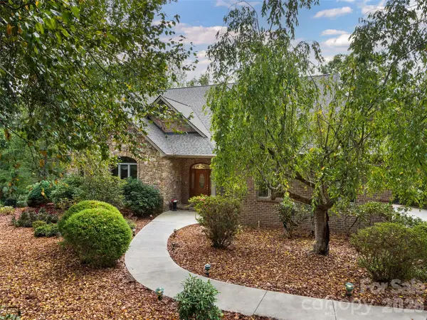 612 Holt Lane, Asheville, NC 28803