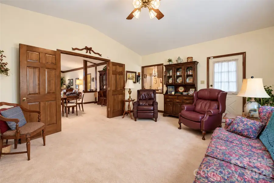 719 2nd Avenue, Conover, NC 28613 - #3