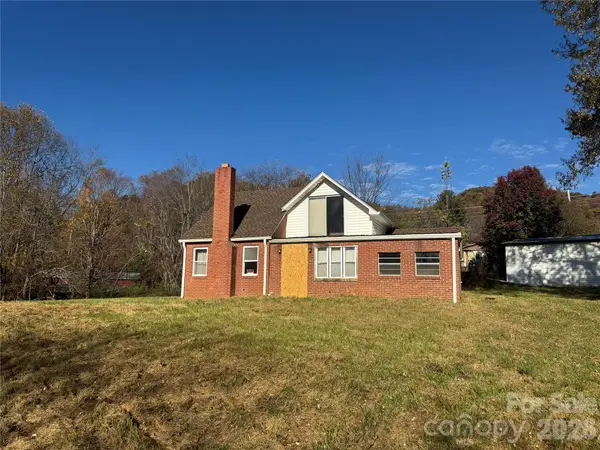 102 Ransom Road, Clyde, NC 28721