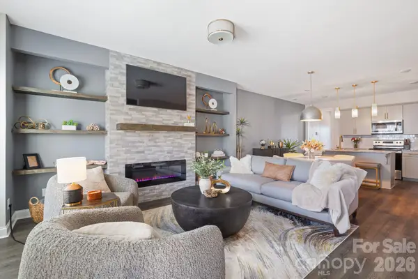 42 Walnut Springs Drive #17D, Asheville, NC 28804