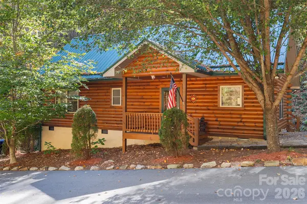 77 Trapper Lane, Waynesville, NC 28785