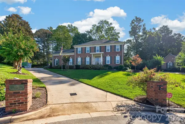 1070 12th Avenue Lane Nw, Hickory, NC 28601