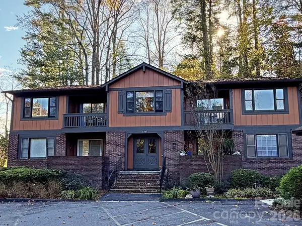 1747 Haywood Manor Road, Hendersonville, NC 28791