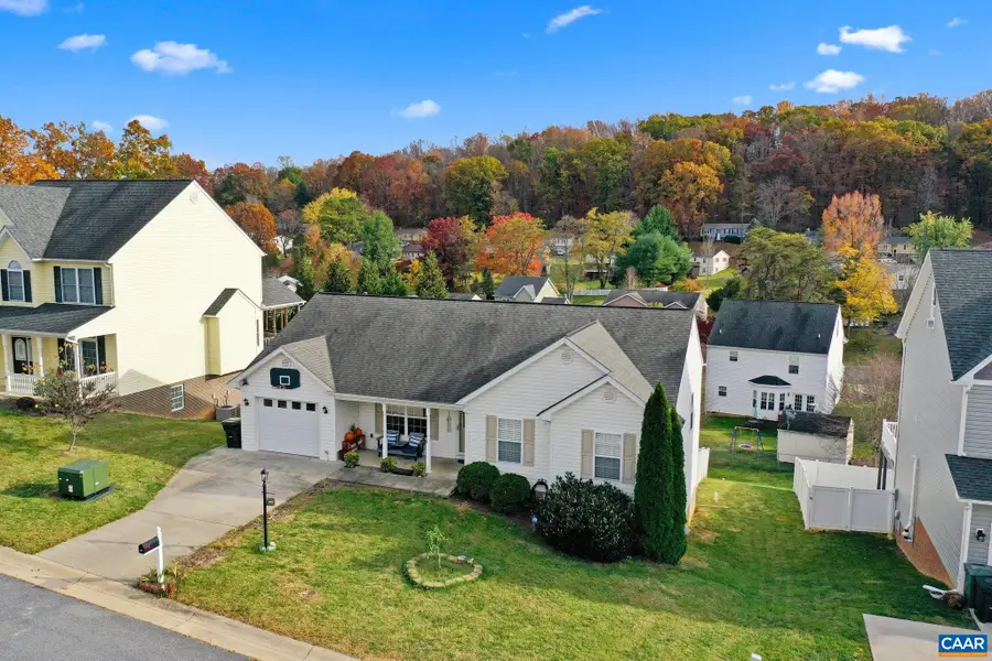 900 Geoffery St, Staunton, VA 24401 - #3