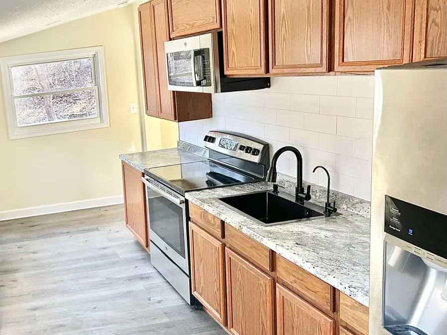 1294 Main St E, Stanley, VA 22851 - Image #2