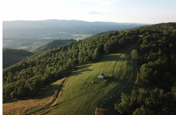 9943 Highland Tpke, McDowell, VA 24458