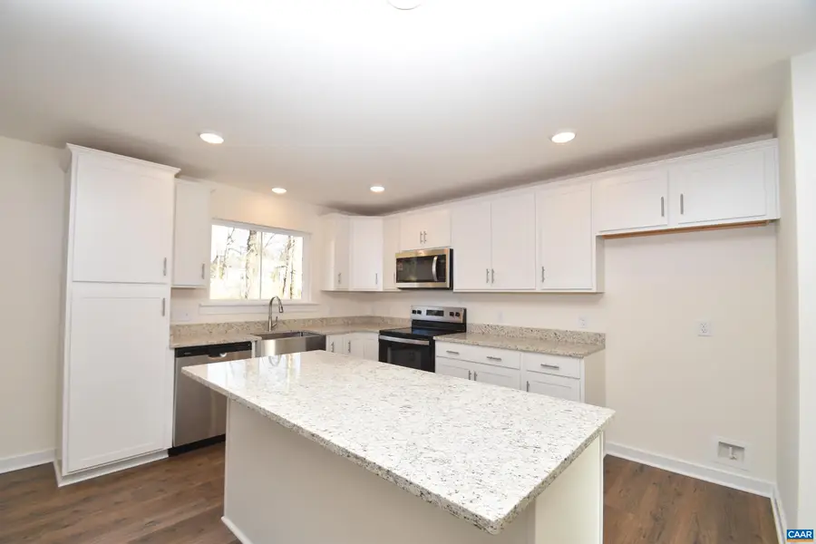 927 Jefferson Dr, Palmyra, VA 22963 - Image #2