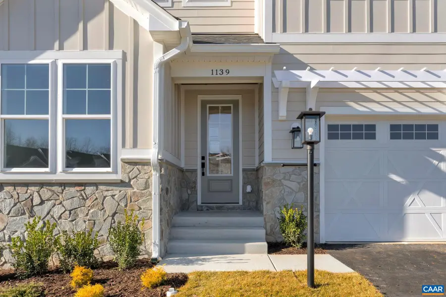 27D Sablewood Dr, Charlottesville, VA 22911 - Image #2