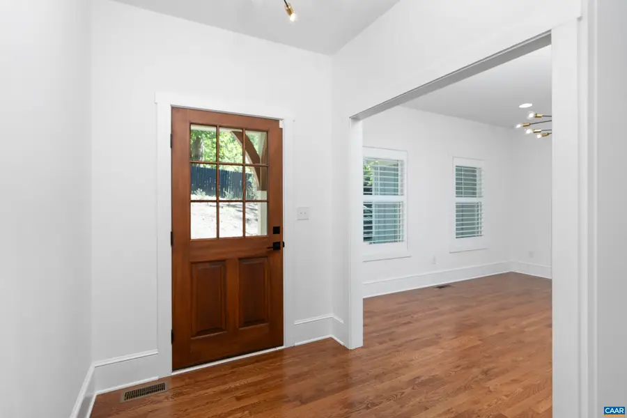 329 Carrsbrook Dr, Charlottesville, VA 22901 - Image #3