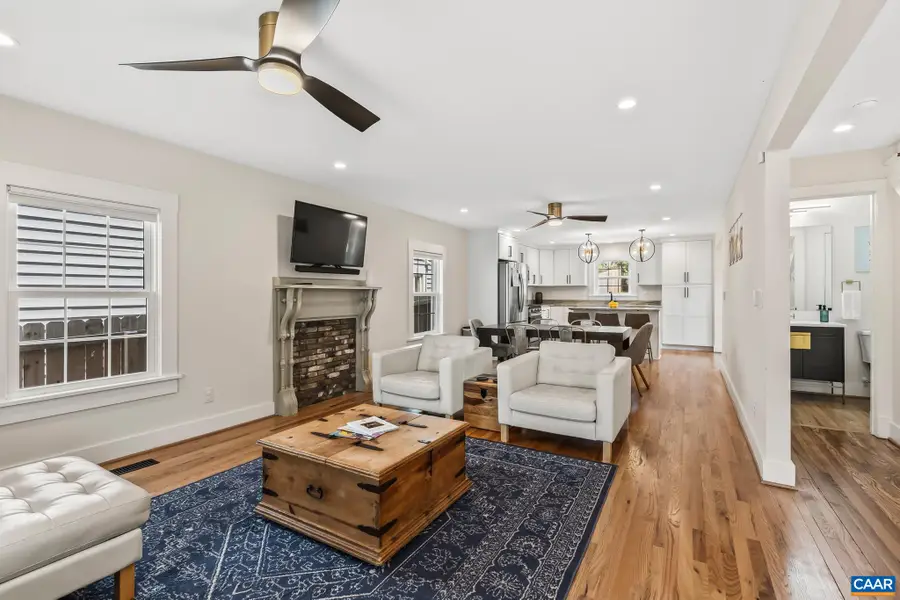 903 Charlton Ave, Charlottesville, VA 22903 - #3