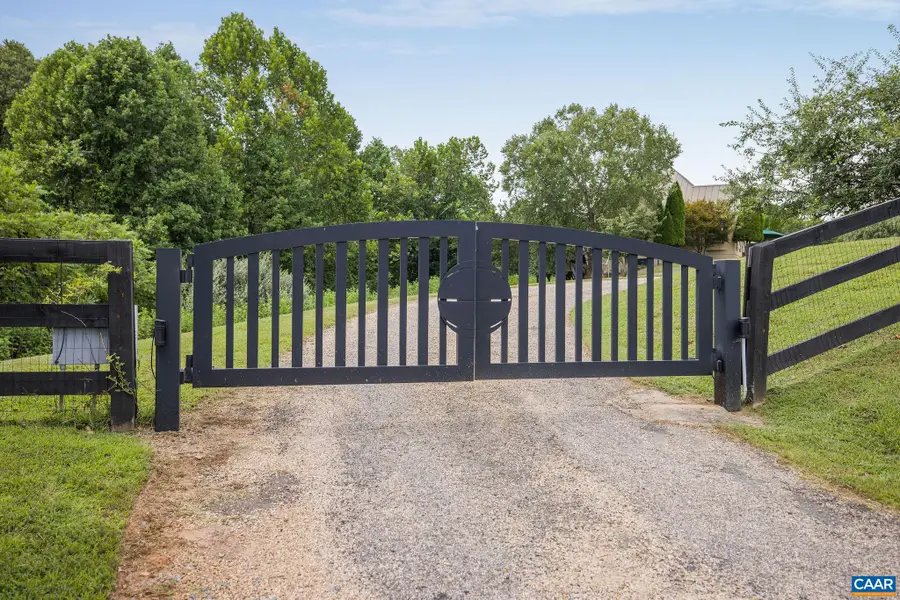 2940 Milton Village Ln, Charlottesville, VA 22902 - Image #3