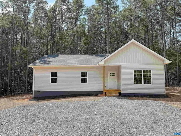 197 Slate River Trl, Arvonia, VA 23004