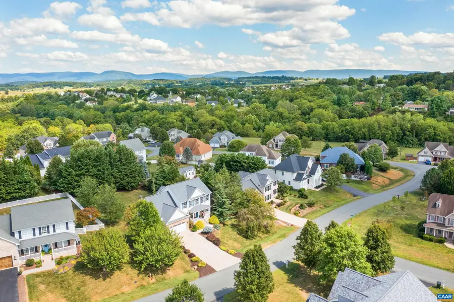 37 Oxford Rd, Fishersville, VA 22939 - Image #2