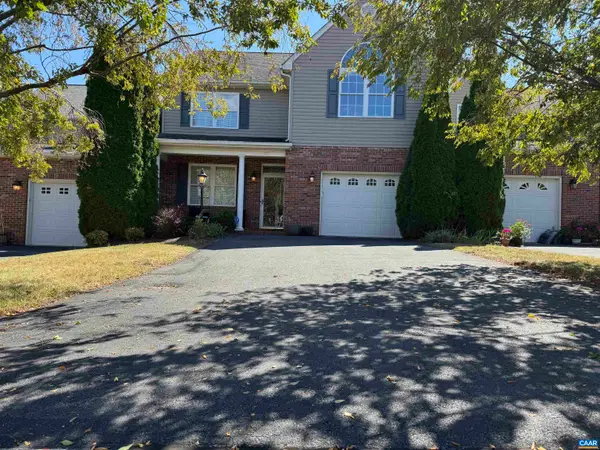 20 Park View Dr E, Staunton, VA 24401