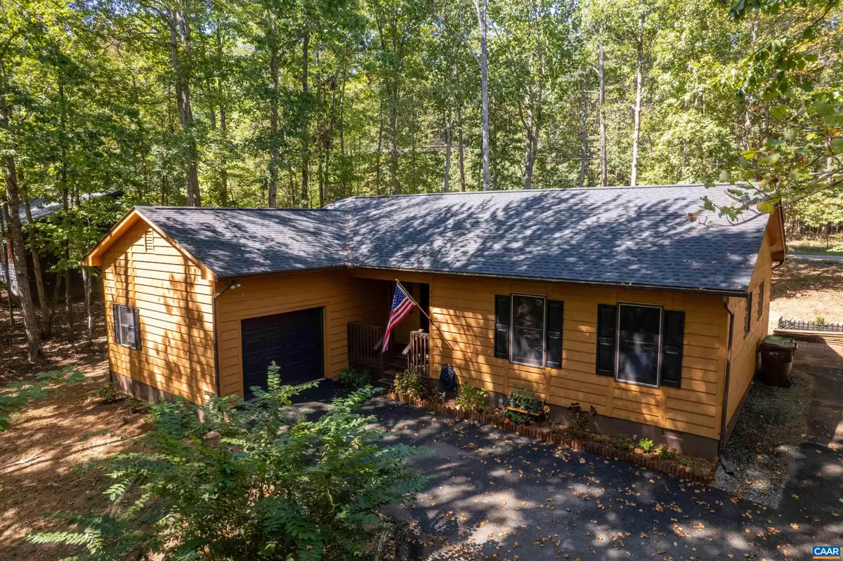 377 Jefferson Dr, Palmyra, VA 22963 - #1