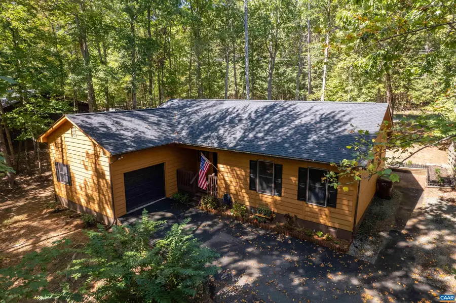 377 Jefferson Dr, Palmyra, VA 22963 - #2