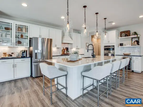 158 Lookover Ter, Stuarts Draft, VA 24477