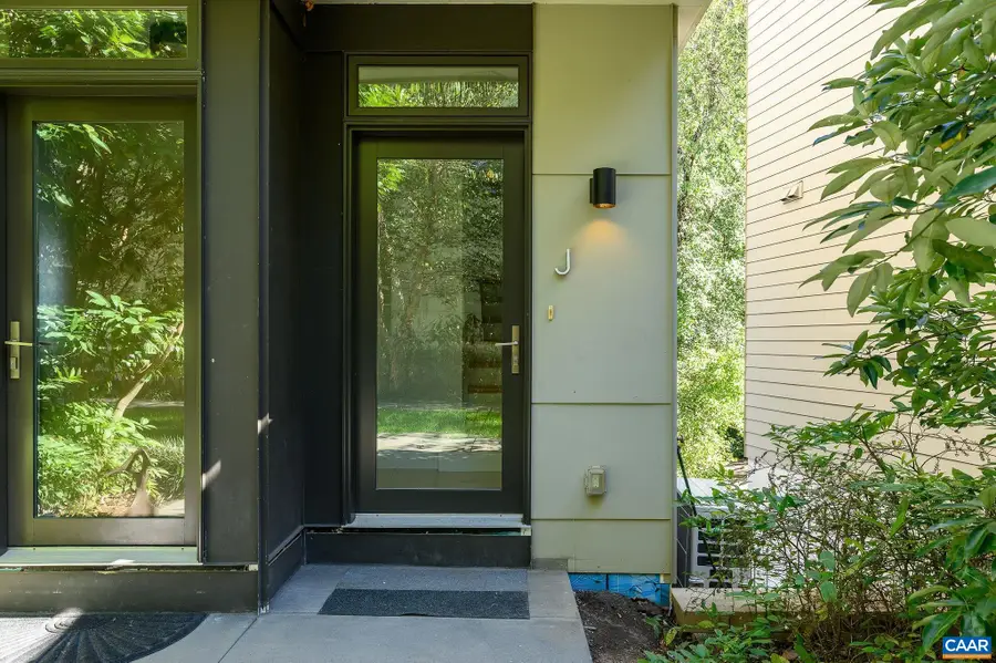 1130 High St E, Charlottesville, VA 22902 - Image #3