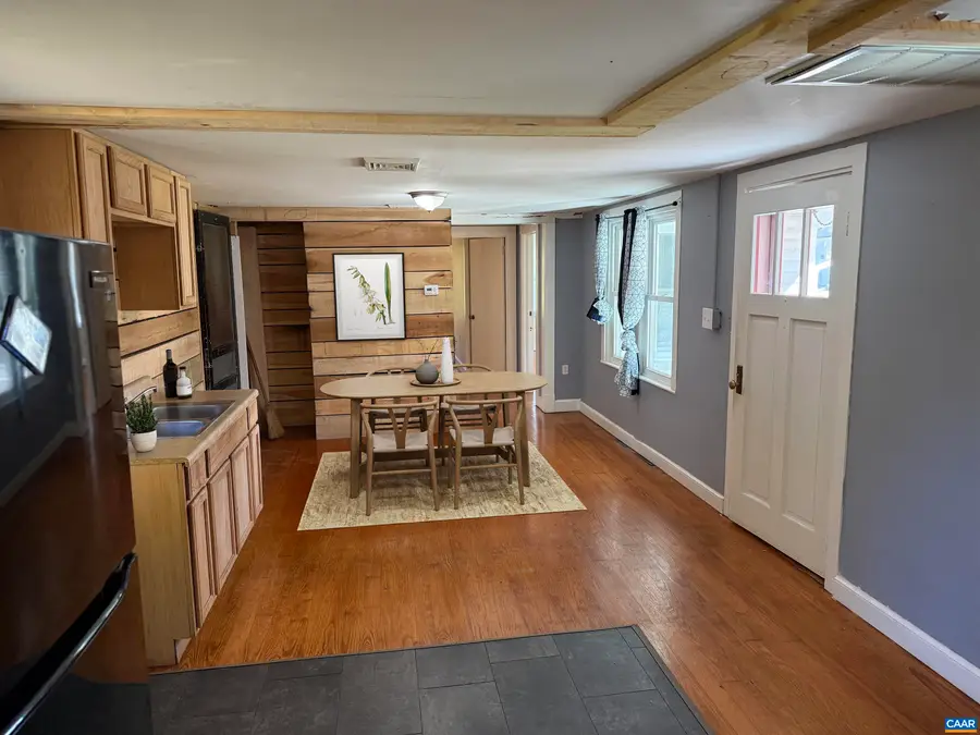 35 Stanley St, Staunton, VA 24401 - #3