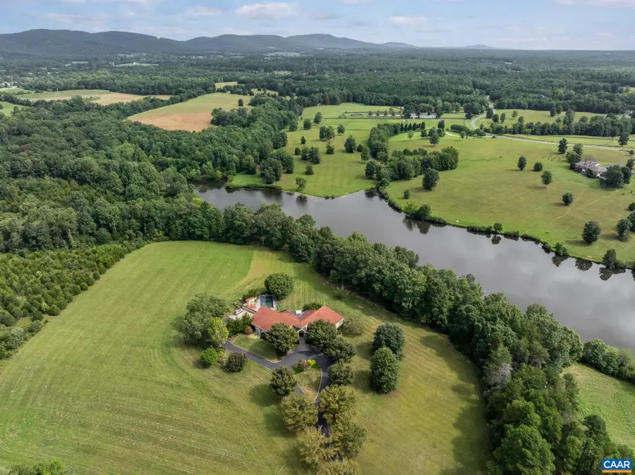 4798 Barn Field Dr, Keswick, VA 22947 - Image #3