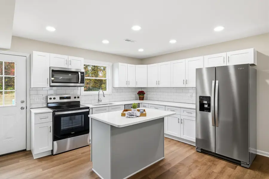 127 21st St, Grottoes, VA 24441 - Image #2