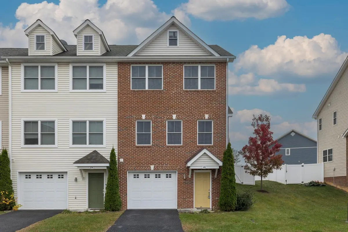 376 Tanzanite Dr, Harrisonburg, VA 22801 - Image #1