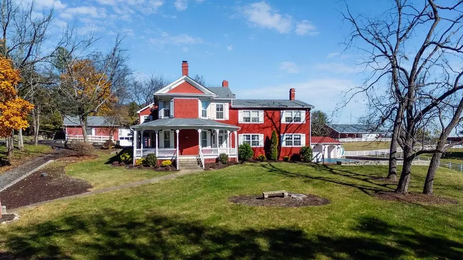 1004 Beverley St E, Staunton, VA 24401 - Image #3