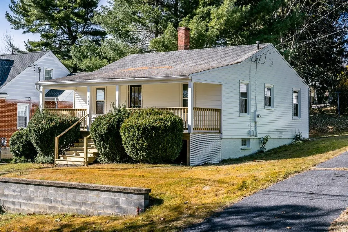 106 Grubert Ave, Staunton, VA 24401 - Image #1